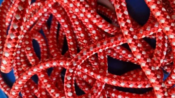 KIRMIZI BEYAZ İSKOTA HALATI 08 MM